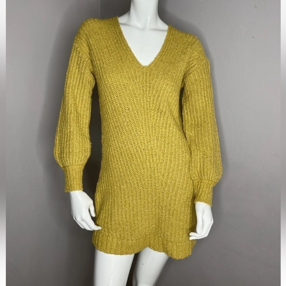 American Eagle Knit Rounded V-Neck Long-sleeved Longline Sweater Deep Mustard XS